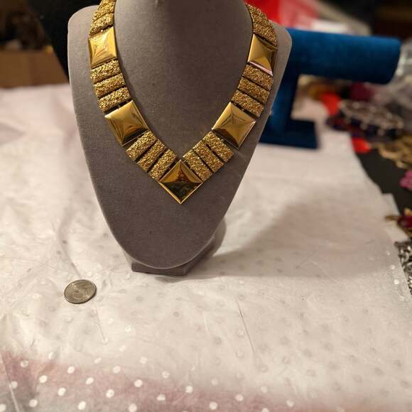 Monet Jewelry - 1973 Monet Book Piece V Collar Necklace